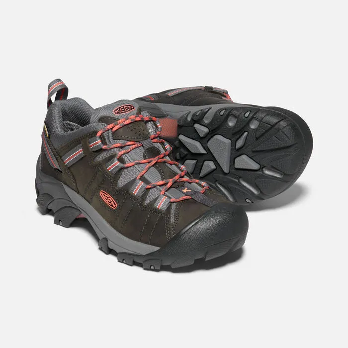1022815 Keen Women's Targhee II WP Magnet/Coral