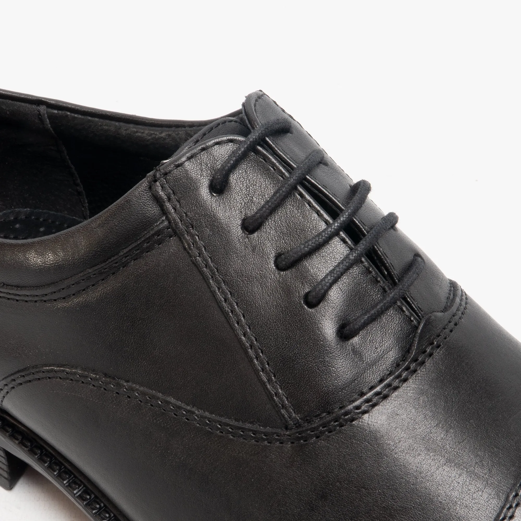 CLARK Mens Leather Fuller Fitting Capped Oxford Shoes Black