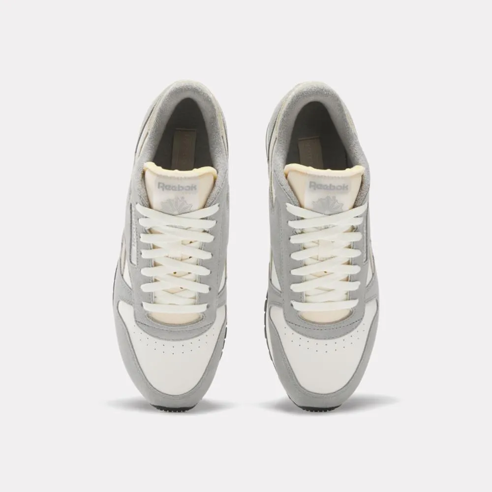 Reebok Footwear Men Classic Leather Shoes CHALK/GREY 3/MOONSTONE