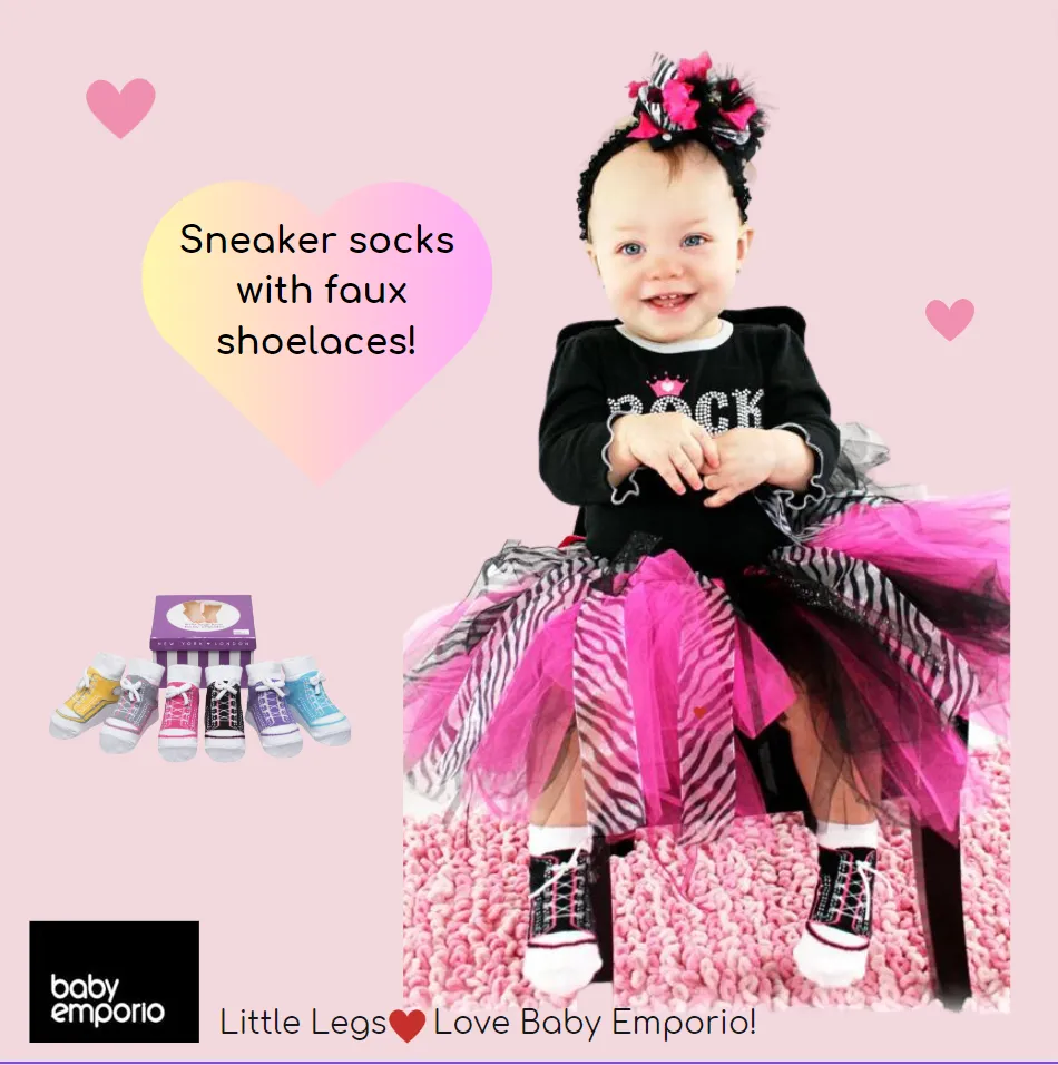 SNEAKER shoe-design socks. With faux shoelaces and anti-slip soles. 6 pairs. 0-12 months
