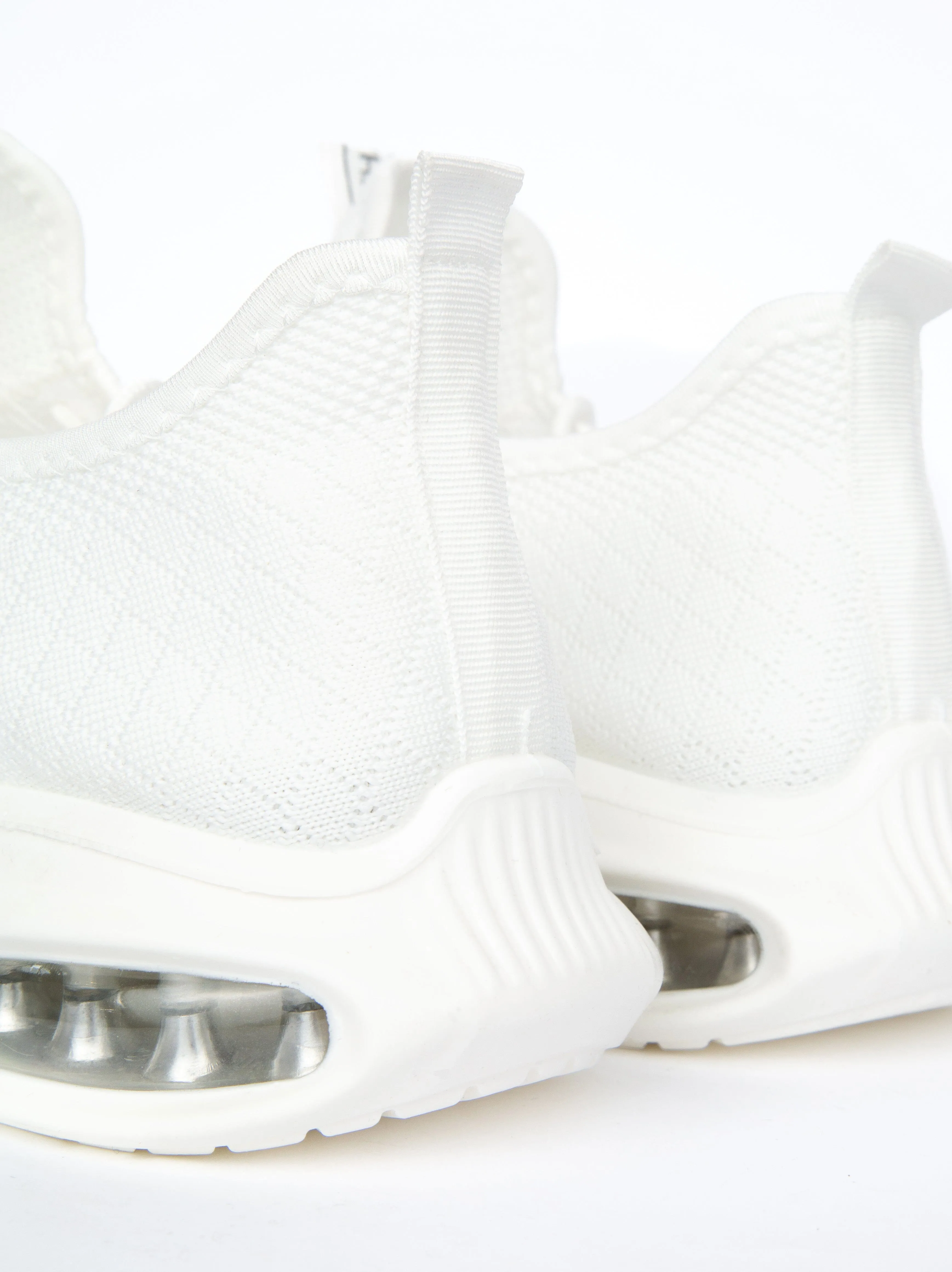 Trevel Trainers White