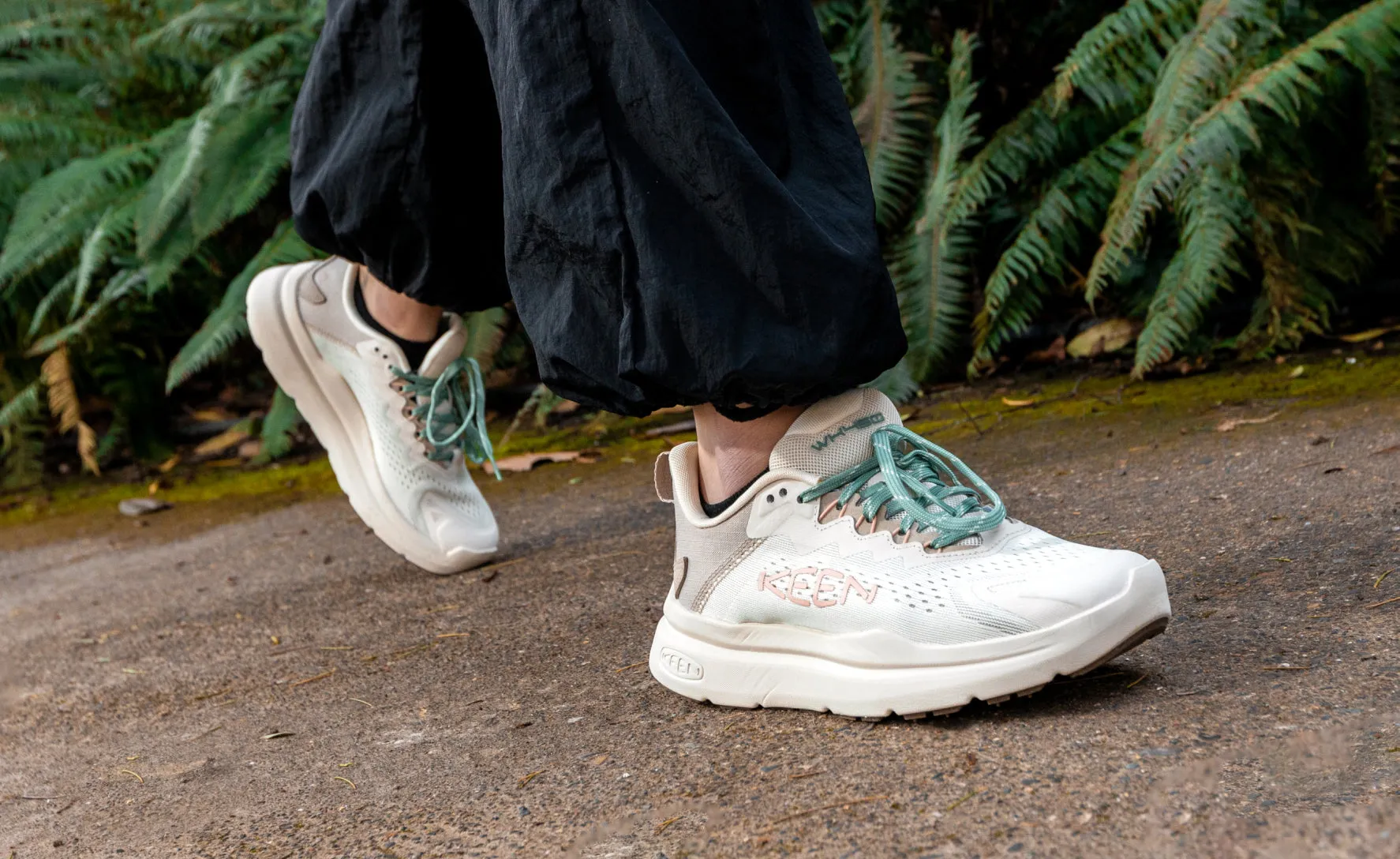 Women's WK450 Walking Shoe  |  Birch/Peach Parfait